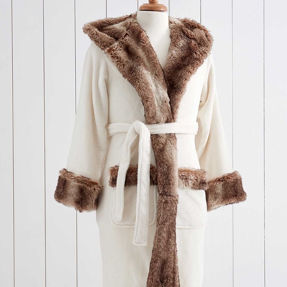 Pottery Barn Faux Fur Ombre Robe (Small)